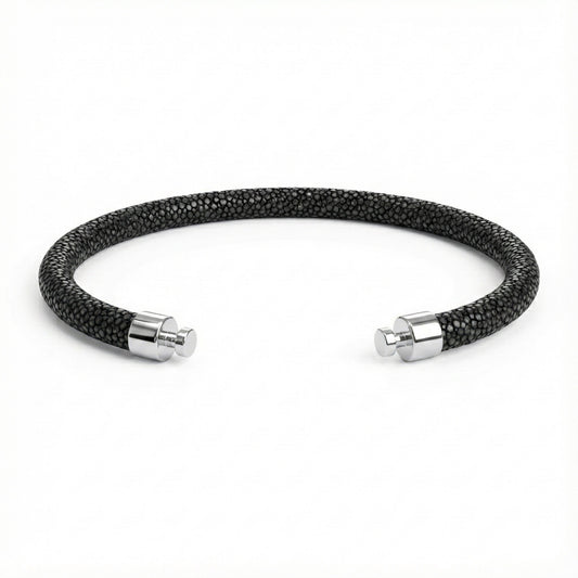 Regalia 4毫米黑色魟鱼皮表带，925银链节